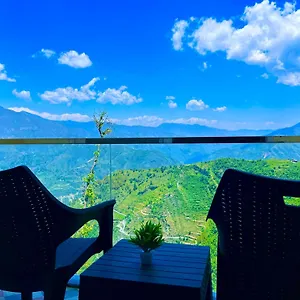The Raarees Mist Resort, - Nested In Nature's Lap Munnar
