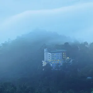 Gokulam Park Munnar